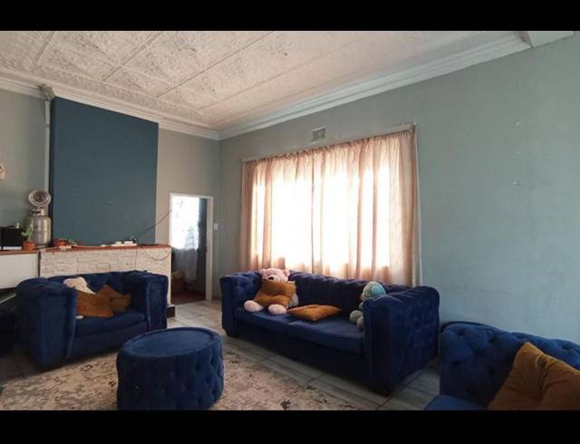 3 BEDROOM HOUSE FOR SALE IN KENSINGTON